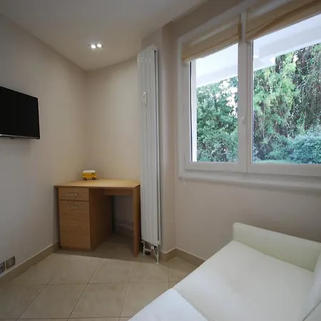 Three Bedroom Carlton * Cannes
