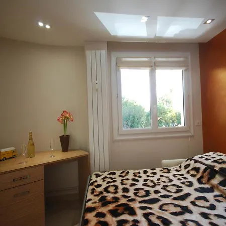 Three Bedroom Carlton * Cannes